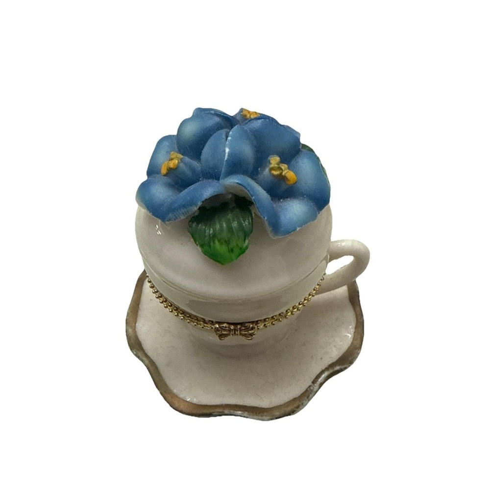 Hinged Lid Trinket Box Tea Cup On‎ Saucer W/ 3 Blue Flowers Leaves Gold Trim